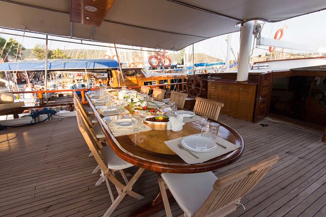 8-day/7-night Corfu Cruise - Day 4 Antipaxos: secluded coves and an overnight that feels slow