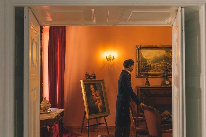 Casa Parlante Historical Museum Tour in Corfu - The welcome drink and the rose liqueur hint