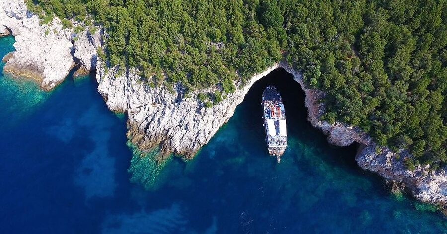 Corfu: Parga, Sivota and Blue Lagoon Full-Day Boat Cruise - Parga Old Town: Venetian Castle Views and Virgin Mary Island