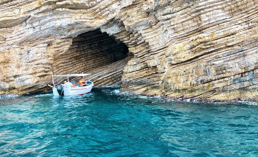 Corfu: Shore & Shared – Palaiokastritsa, Lakones, Kratsalo - Lakones Balcony of the Gods: the heart-shaped bay photo stop
