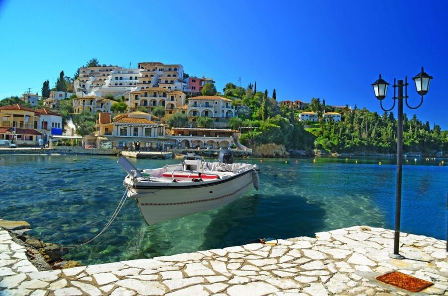 From Lefkimmi: Blue Lagoon and Syvota Village Cruise - Meeting at Mayor’s Steps: finding the right boat fast