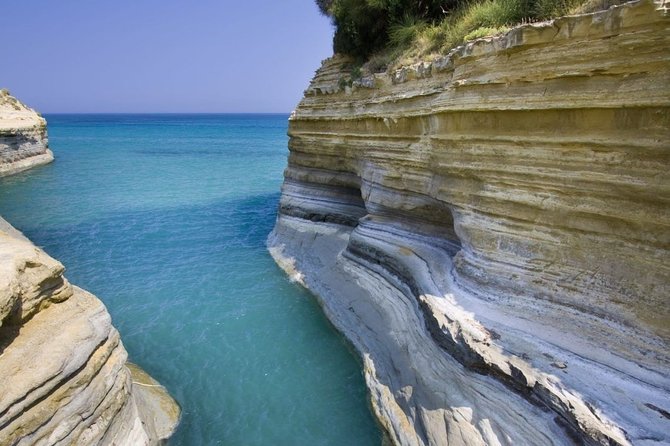 Remember the North - Canal d’Amour: Walking Time, Bathing Time, and a Geological Moment