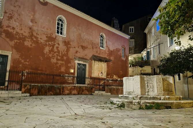 Small Group: Corfu Evening Walking Tour with a Glass of Wine - Liston Promenade: French-Style Architecture and People-Watching