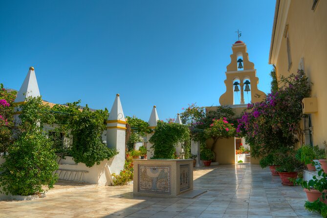 Small Group Corfu Town & Island Sightseeing Tour - Kanoni: the quick stop with big photo payoff